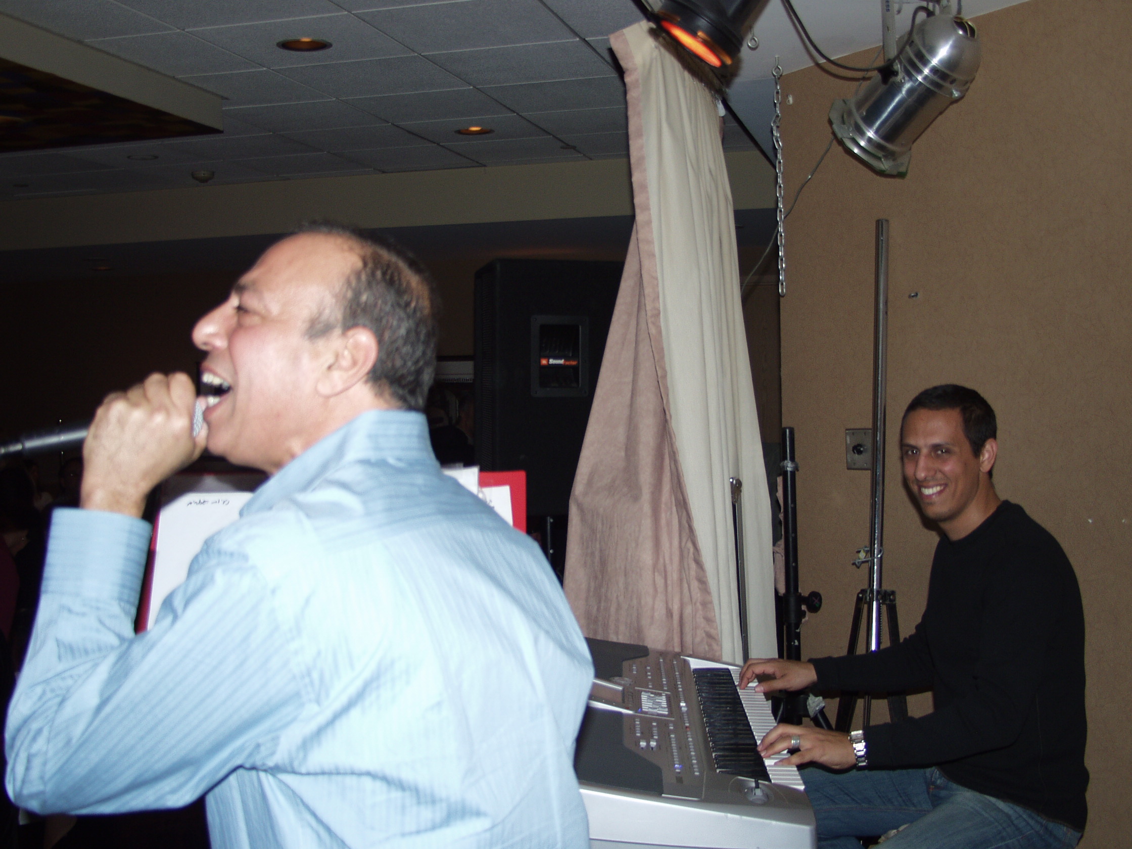 Index Of Images Hakesher Avner Gadassi Concert Photos www bccaonline com